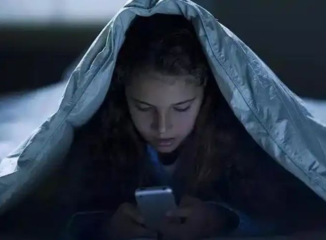 手机支架交警：不是为难大家是为了安全AYX爱游戏APP电动车不允许安装(图2)