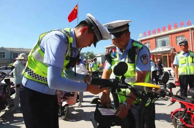 加装这5大配件的抓紧拆除以免罚款明确了AYX爱游戏APP车主注意了！电动车(图2)